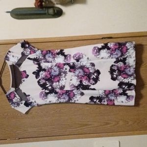 Women's dress size large worn once looks wonderful so cute